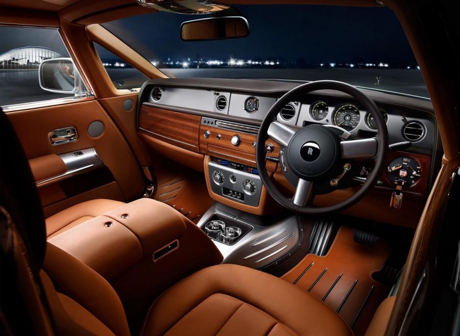  Rolls-Royce Phantom Coupe Aviator Collection 2012 года  (фото 9 из 12)